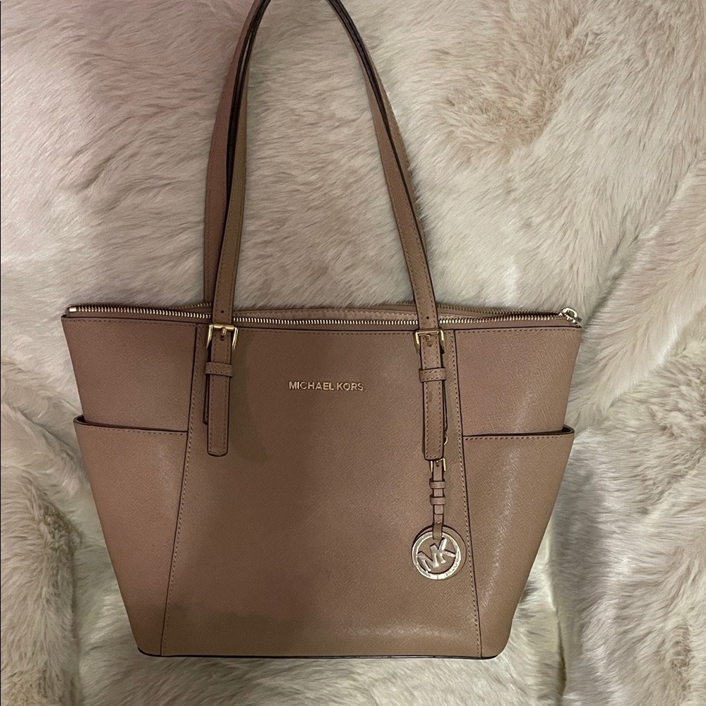 EUC Michael Kors Brown Leather Tote